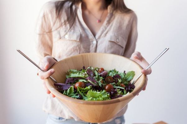 6 Essential Tips to Ordering the Most Nutritious Salad on Your Lunch Hour