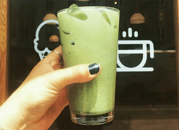 Easy Starbucks Iced Green Tea Matcha Latte - Lifestyle of a Foodie