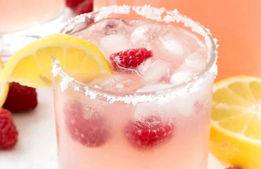 5 Easy-to-make Big-batch Summer Cocktails | Well+Good