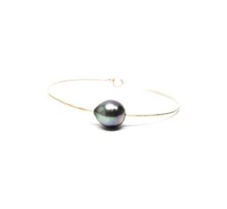 Cool pearl jewelry worth clutching | Well+Good