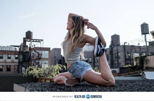 How Beth Cooke Followed Her Gut to Become Nyc’s Hottest Rising Yoga Star (and a...