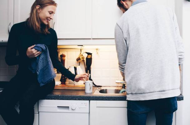 Dishwasher Vs. Hand Washing: Here's Which One Uses Less Water