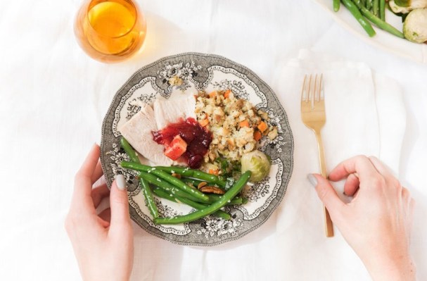 Sorry, but Your Thanksgiving Leftovers Don't Last Nearly As Long As You Think