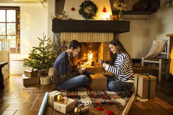 Why Breaking up With Someone Shouldn't Wait for After the Holidays—Pandemic or Not