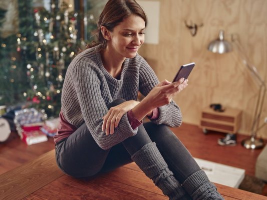 5 Ways to Enjoy Digital Downtime Over the Holidays, Without Disconnecting Completely
