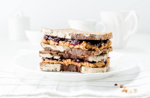 This Registered Dietitian Crowns Peanut Butter As the Best Nut Butter of Them All