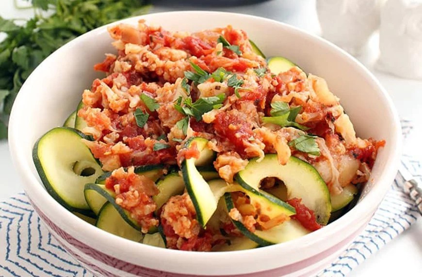 Crockpot Cauliflower Bolognese with Zucchini Noodles - Inspiralized