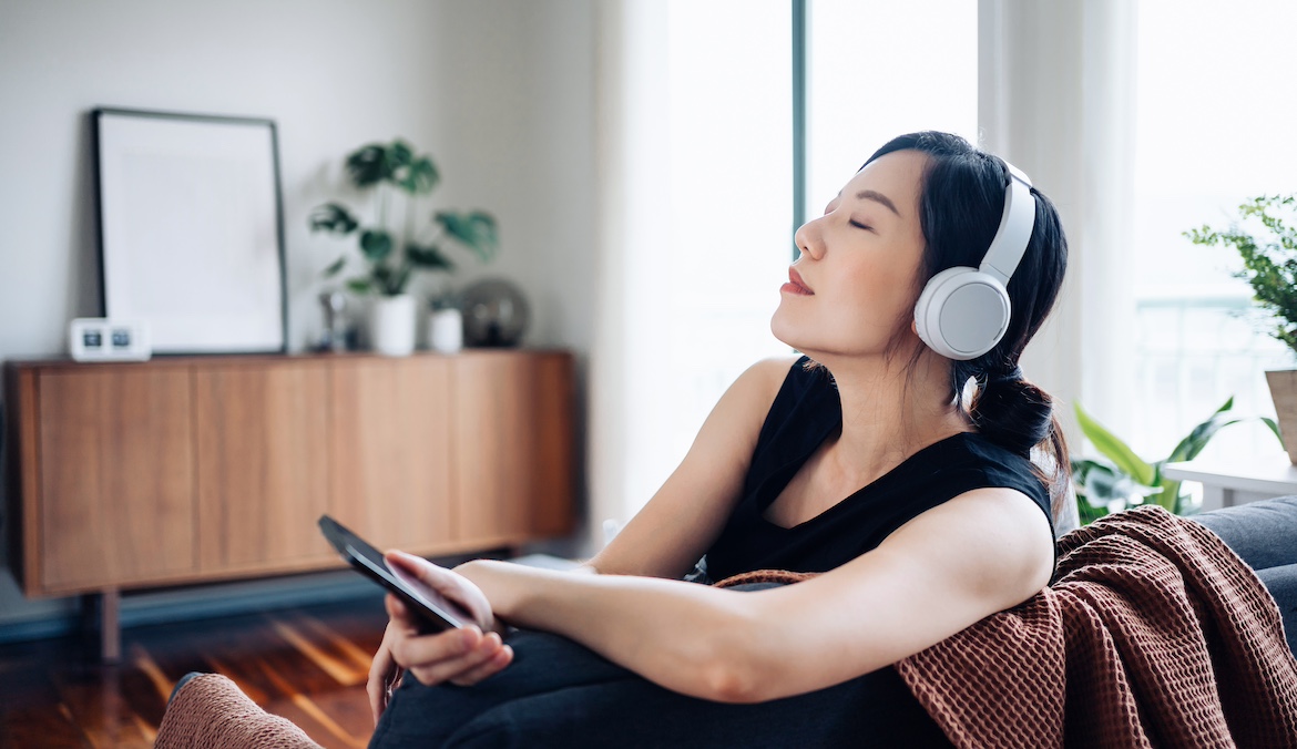 15 Free Meditation Apps That Can Help You De-Stress