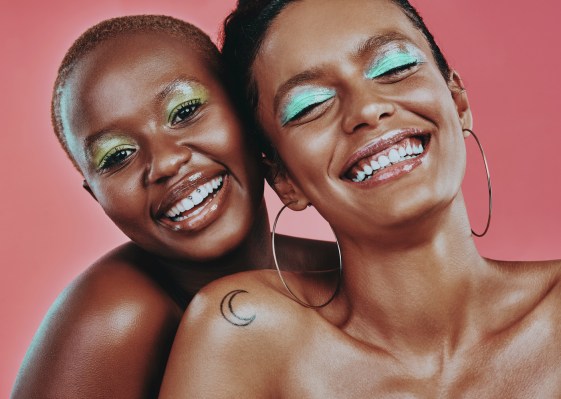 13 of the Best Highlighters for Black Women, According to Makeup Artists