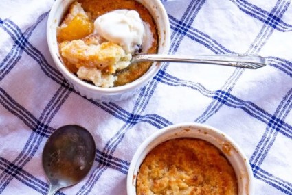 9 Low-Sugar, Healthy Cobbler Recipes That Work for Breakfast *or* Dessert