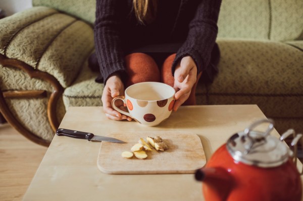 Fight Your Plant-Based Farts With This 3-Ingredient Herbal Tea