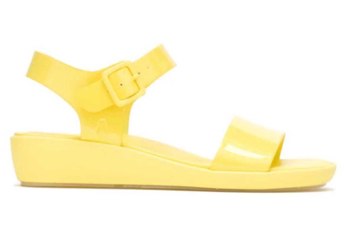 6-of-the-best-summer-shoes-for-flat-feet-well-good