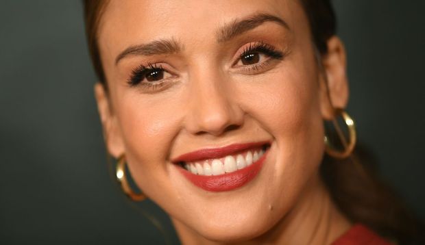 3 Under-$25 Skin-Care Products That Jessica Alba Started Using When She Turned 40
