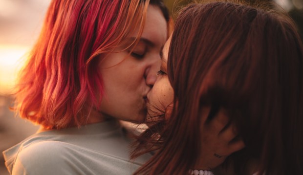 These 19 Kissing Types Prove Lips Can Do Way More Than Just Pecks