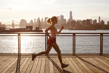 Here’s What a Sports Cardiologist Wants You To Know Before Signing Up To Run a Race