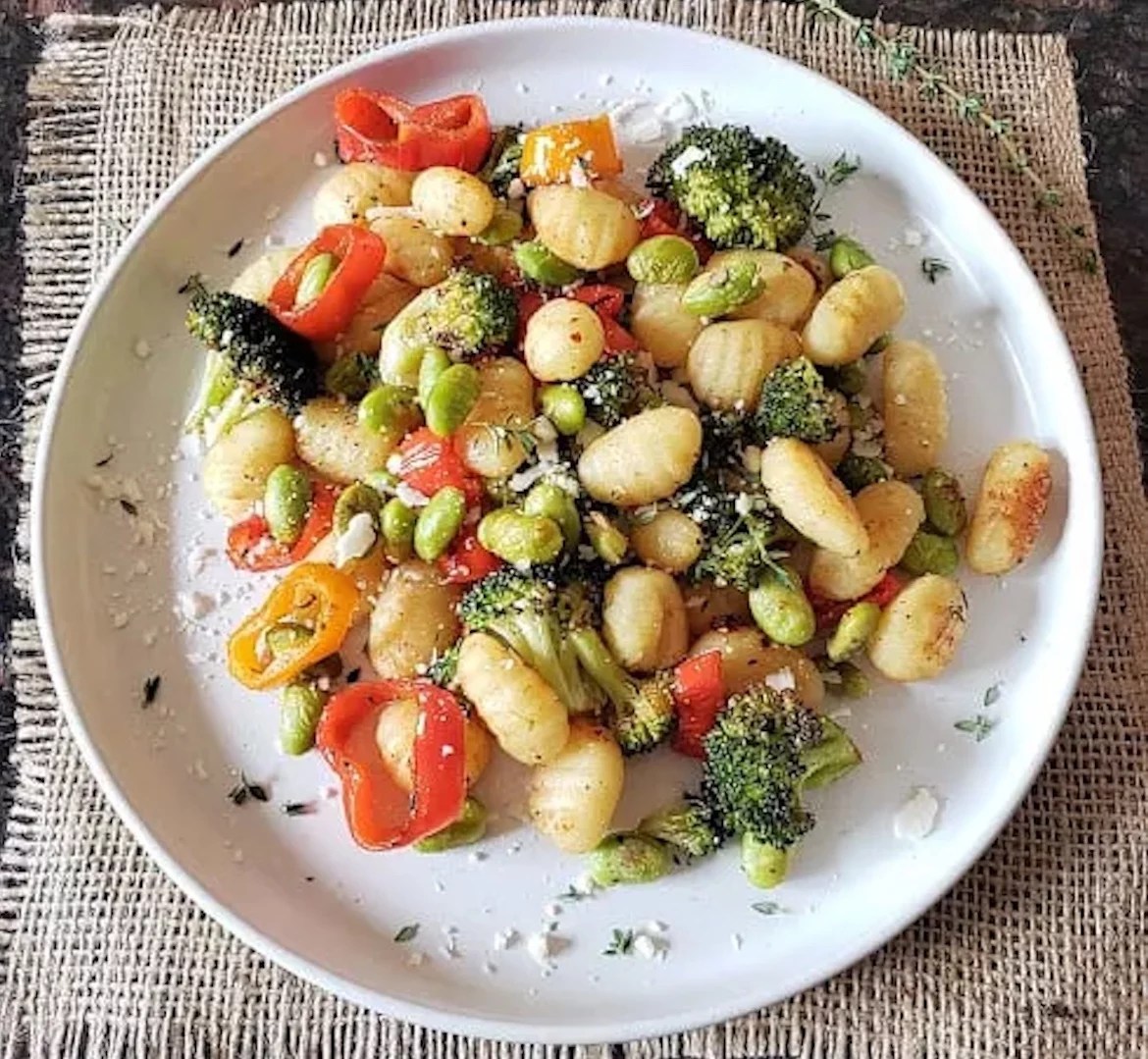 Vegan Sheet Pan Dinner - The Yummy Bowl