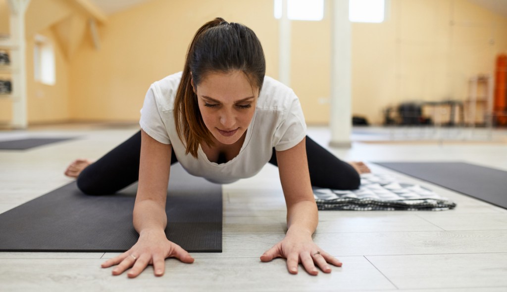 FROG POSE: BEST STRETCH FOR LOW BACK PAIN AND HIP PAIN RELIEF