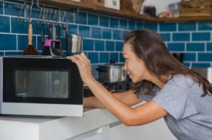 Talking Microwave Helps Visually Impaired Person Cook Delicious Foods😎 