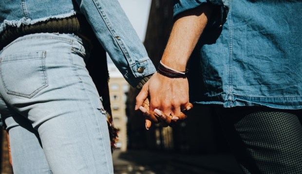 Being Celibate and Abstinent Aren't the Same—Here's Why Sexologists Say the Difference Is Important