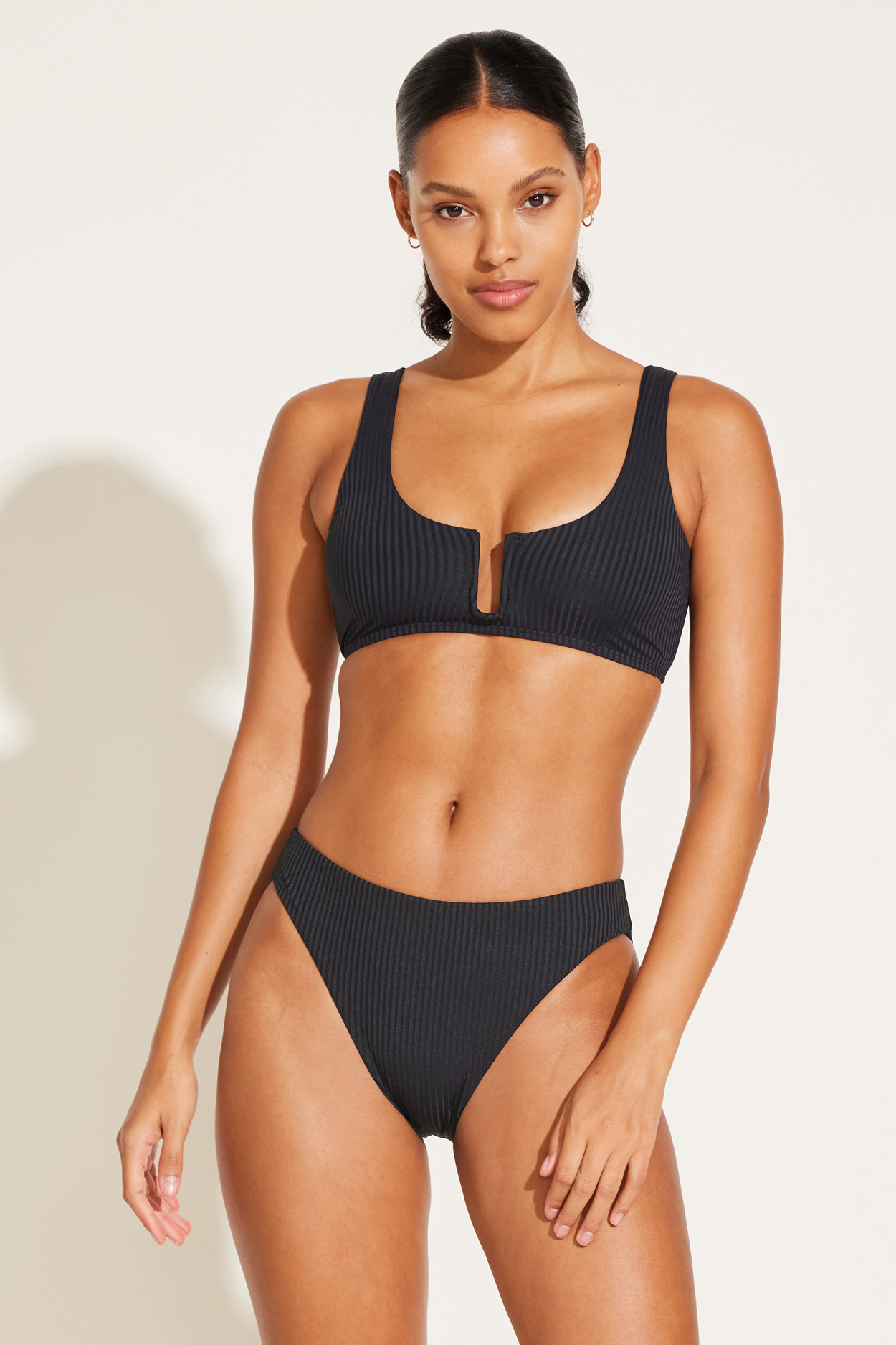 How to Choose The Best Bikini For a Smaller Bust – ALT SWIM