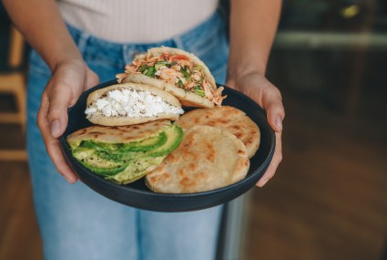 These 3-Ingredient Venezuelan Arepas Are the Perfect Fiber- and Protein-Packed Breakfast