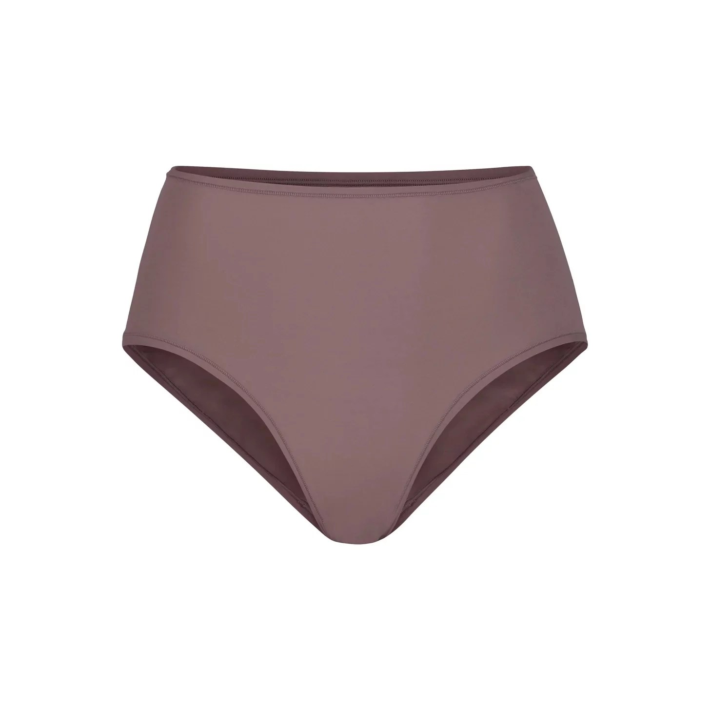 A Brutally Honest Skims Underwear Review From 3 Editors| Well+Good