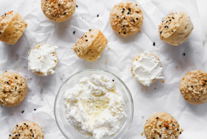 These 3-Ingredient Breakfast Bagel Bites Are Packed With Energy-Boosting Protein and Fiber