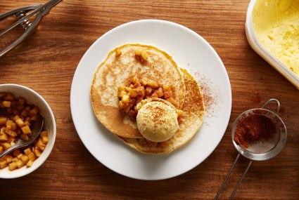 These Gut-Friendly Gingerbread Pancakes Are the Perfect Cozy Morning Breakfast