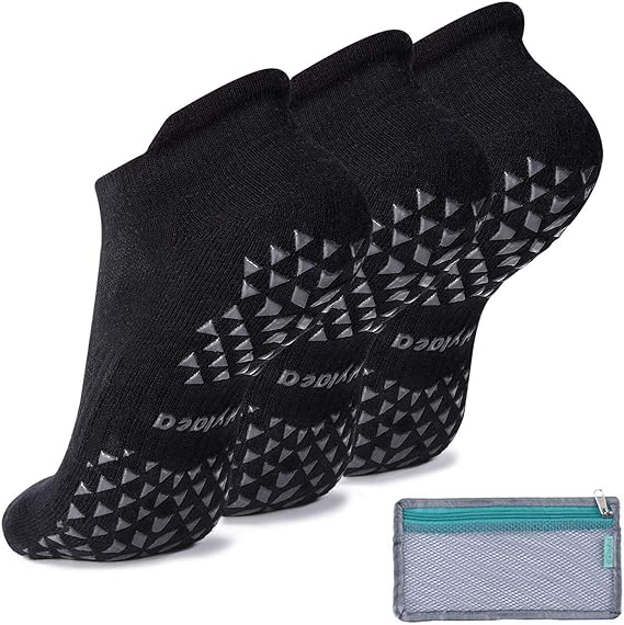 Gaiam Yoga Barre Socks - Grippy Non Slip Sticky Toe Grip Accessories for  Women & Men - Pure Barre, Hot Yoga, Pilates, Ballet, Dance, Home - Blush  2-Pack