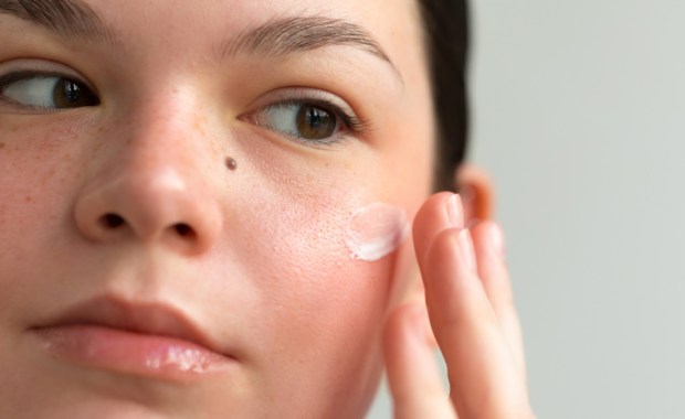 The 14 Best Moisturizers for Rosacea, According to Dermatologists