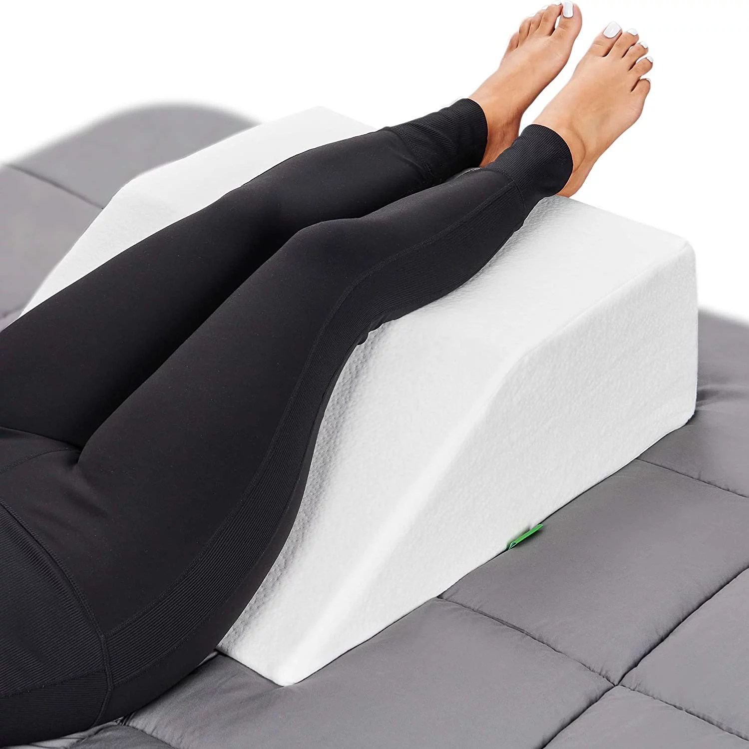 8 Best Wedge Pillows, According to Sleep Experts 2023