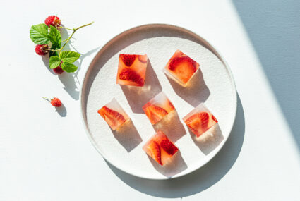 https://www.wellandgood.com/wp-content/uploads/2023/03/how-to-make-fancy-ice-strawberry-cubes-425x285.jpg