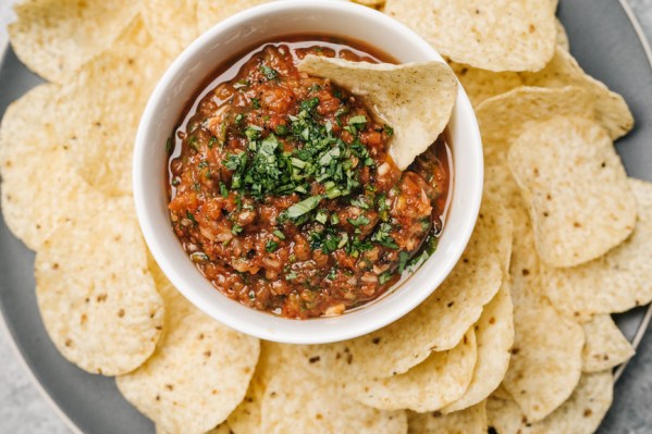 This 5-Ingredient Air Fryer Salsa Recipe Packs a Punch of Anti-Inflammatory Benefits Into Every Bite