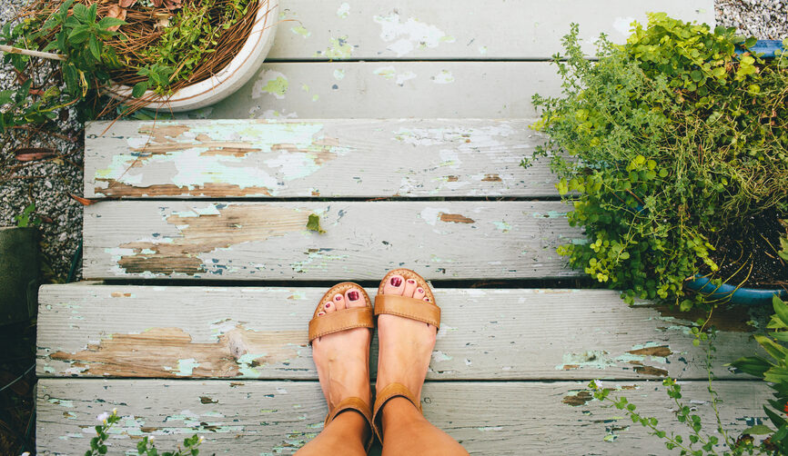 https://www.wellandgood.com/wp-content/uploads/2023/06/woman-feet-sandals-e1686859969219.jpg
