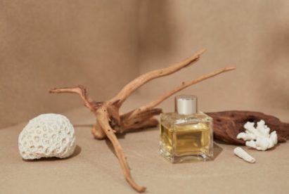 Why Do Perfumes Smell Different On Everyone? – FLUX MAGAZINE