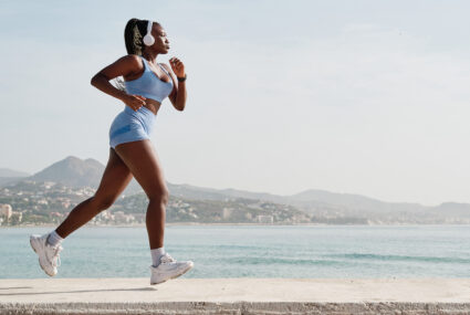 How Running Barefoot On The Beach Benefits You - Women's Running