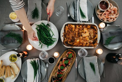 Opting Into a ‘No-Cook’ Holiday Reduced My Stress and Maximized My Enjoyment of the Season (In Case You Need Inspo)