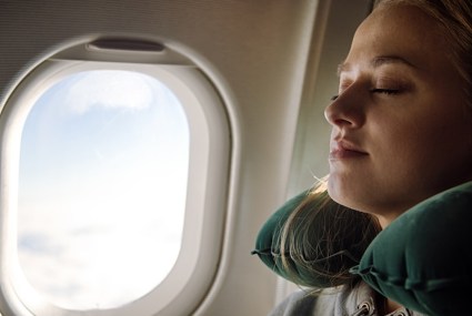 If You Get Migraines When You Fly, Here Are 14 Hacks to Stay Pain-Free for All Your Summer Travel