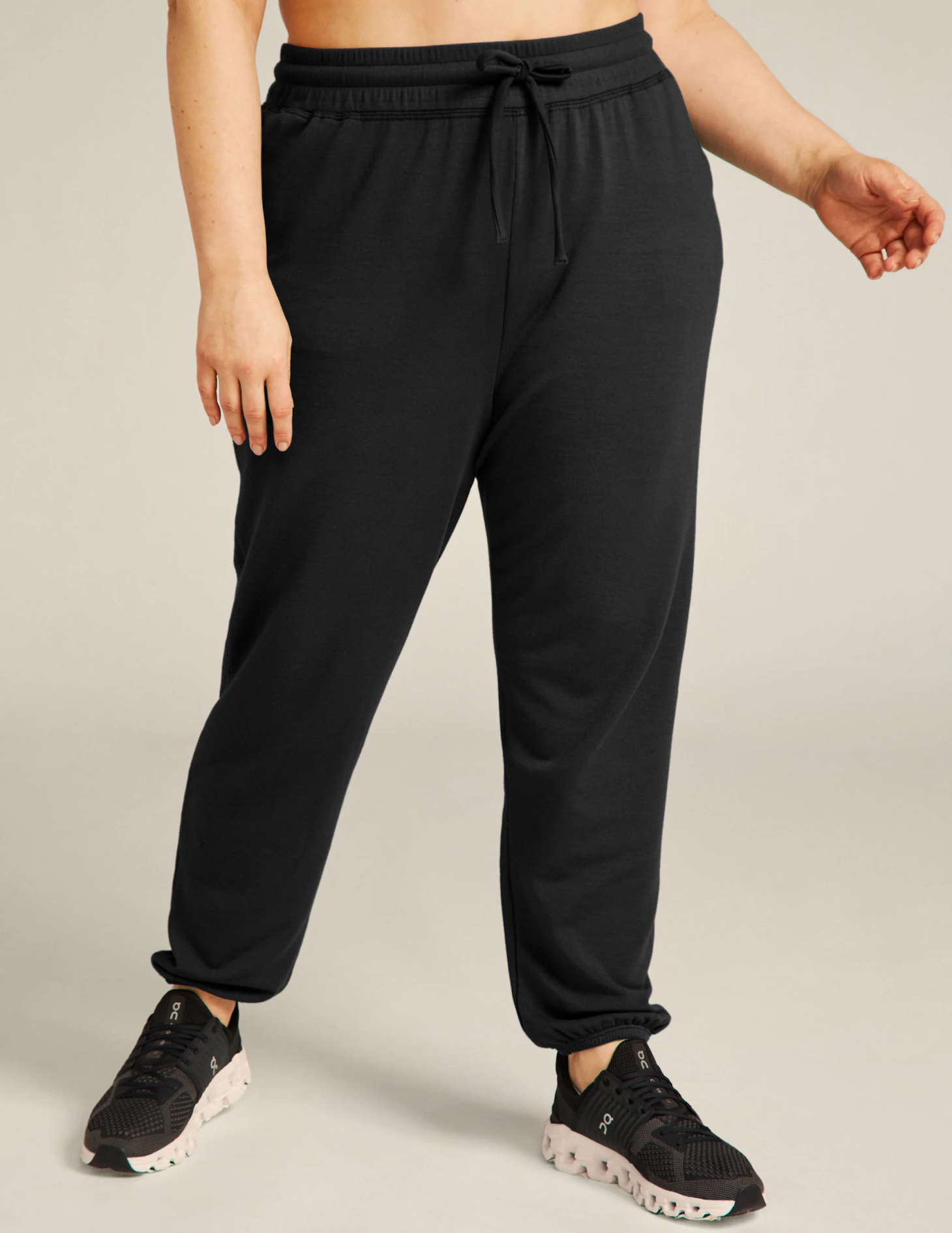 Beyond Yoga Cozy Fleece Off Duty Jogger