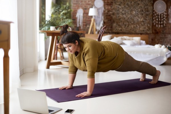 Forearm Plank vs. High Plank: Here's What Personal Trainers Want You to Know About Each