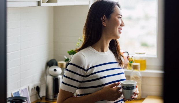 Pine Needle Tea Is Like Green Tea's Earthy, Vitamin C-Rich Cousin—and It's Packed With Benefits