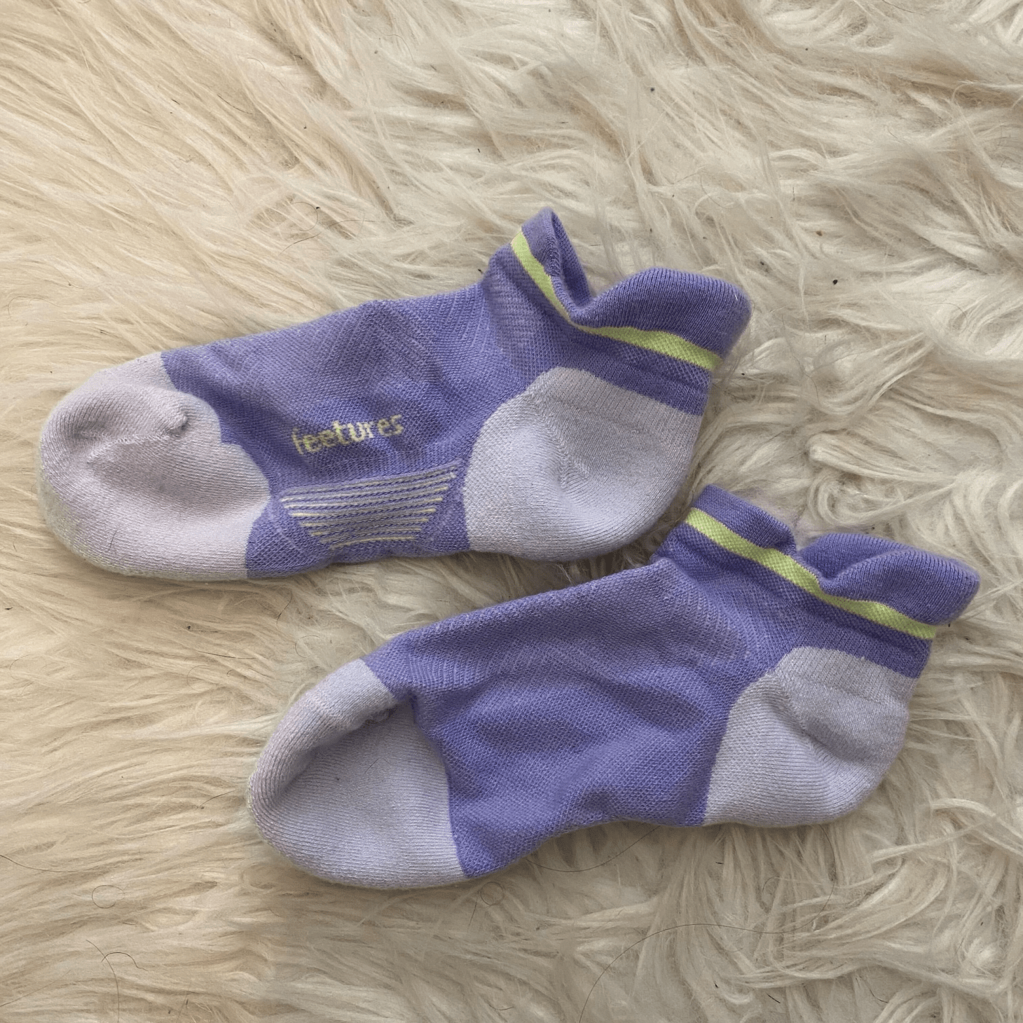 Feetures Elite Max Cushion Tab Socks