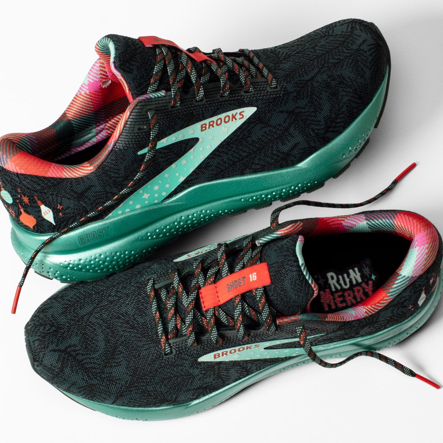 brooks run merry ghost 16