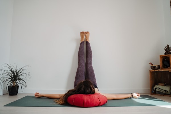 Somatic Yoga Is the Key to Truly Relaxing and Unwinding This Year