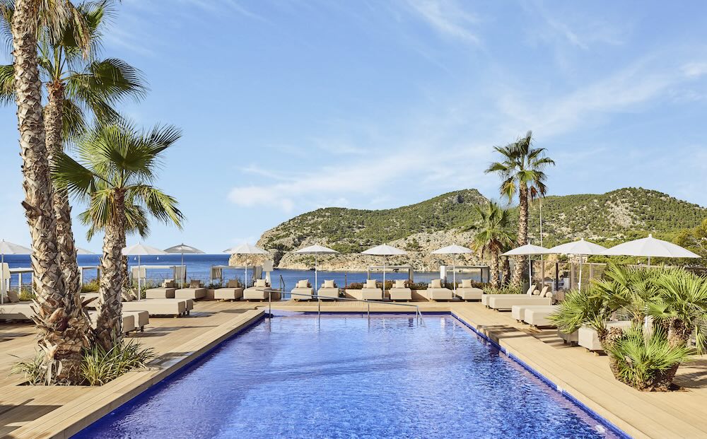 The sky pool at Zafiro Palace Andrtax